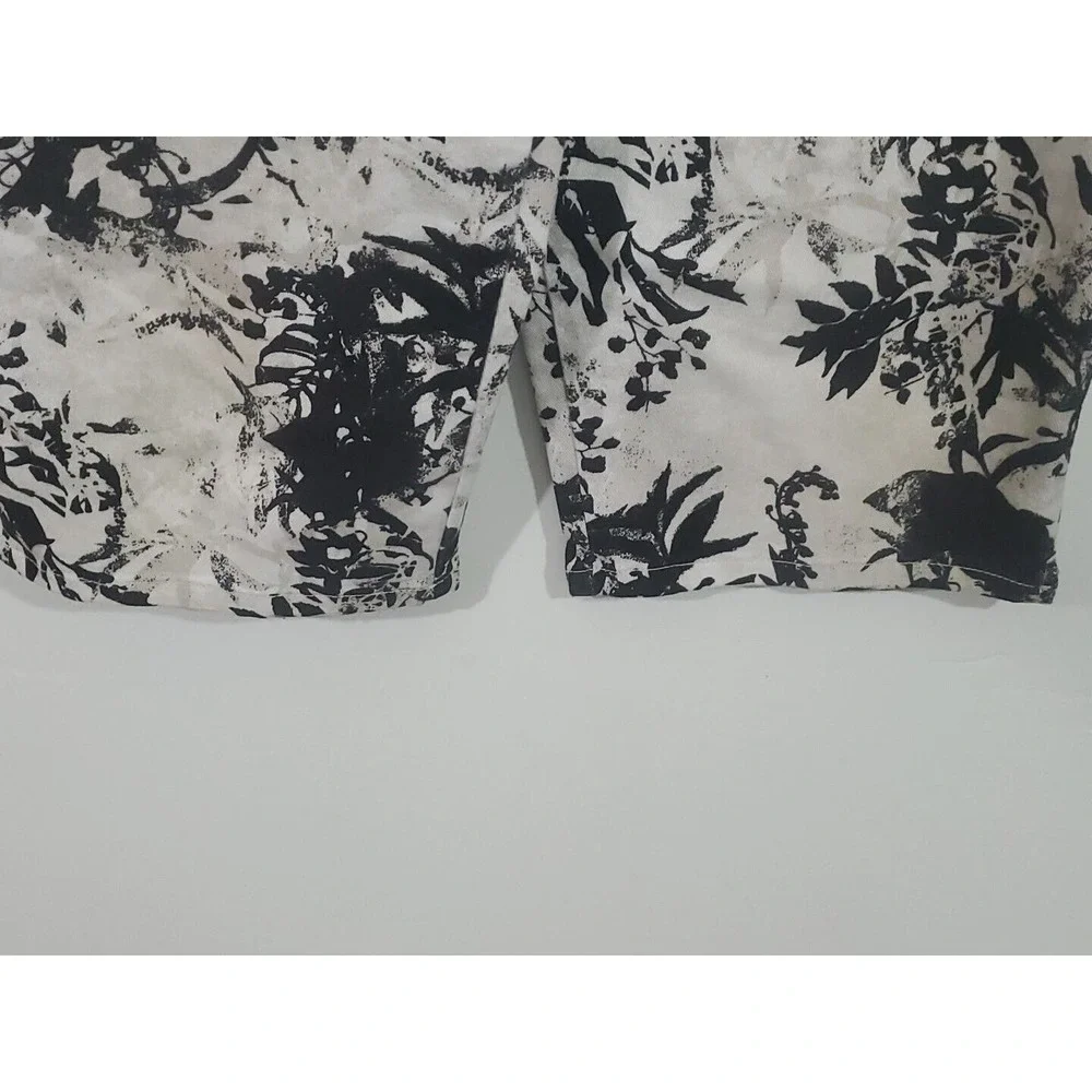 Gloria Vanderbilt Amamda Size 18 Cotton Blend Stretch Foliage Print Capri Pants - Picture 6 of 12